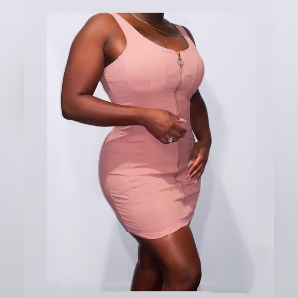 Haute Monde Light Pink mini Dress - Picture 3 of 3